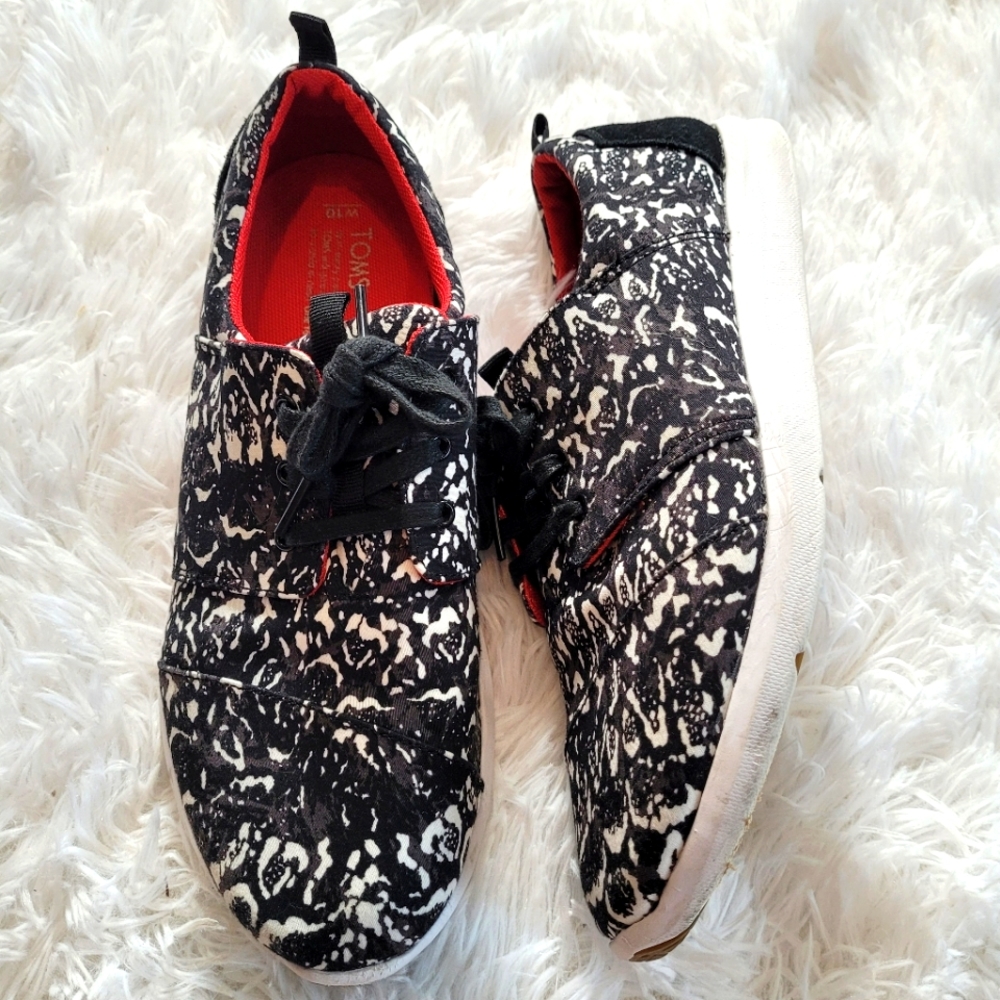Tom's Snow Leopard Print Tennis Shoes